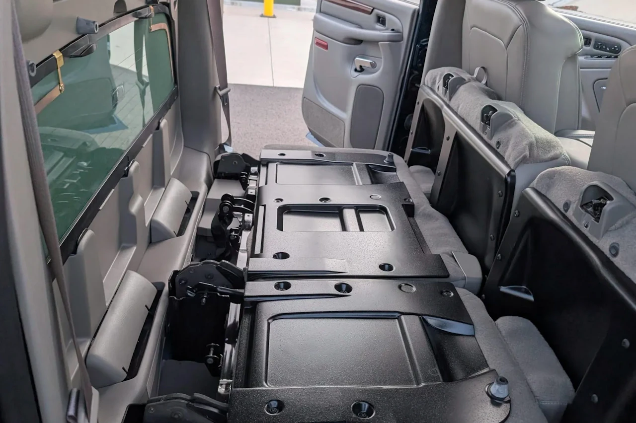 Cadillac Escalade EXT | Foto: Bring a Trailer
