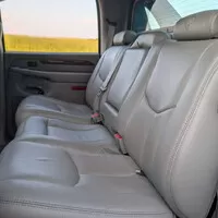 Cadillac Escalade EXT | Foto: Bring a Trailer