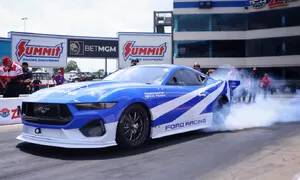 Novinky: Mustang sbírá ceny za nejrychlejší auto na dragstripu. Místo osmiválce ale spoléhá na elektromotory