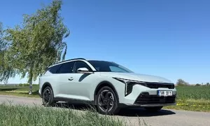 Novinky: Kia K4 kombi je sen českých chalupářů. S jakými zbraněmi razí do boje proti Octavii?