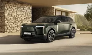 Novinky: Ze zakázaného Highlanderu je Lexus TZ. Luxusní SUV dostalo teplomety i virtuální převodovku