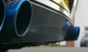 Když motor ztichne, nastoupí reproduktory