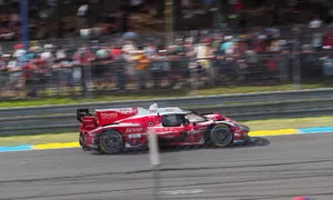 24 h Le Mans 2026: Drama do poslední minuty