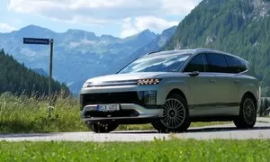 Dovolená elektromobilem bez omezování? Hyundai IONIQ 9 toho ale zvládne ještě mnohem víc