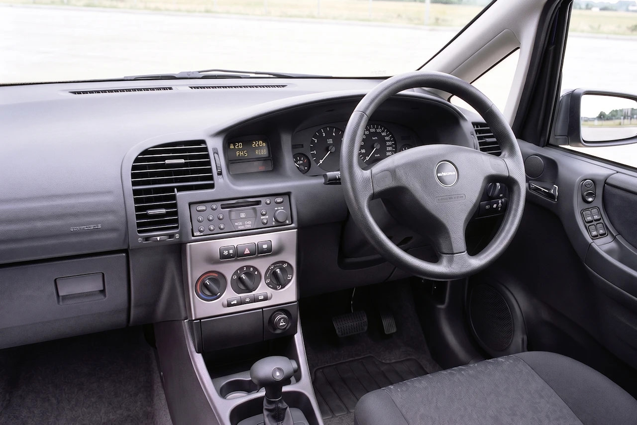 Subaru Traviq | Foto: Goo-net Exchange