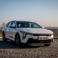 KIA K4 SPIN: Vymírající "obyčejné" auto