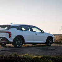 KIA K4 SPIN: Vymírající "obyčejné" auto