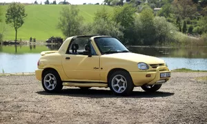 Suzuki X-90: Bláznivé devadesátky, na které musíte mít náladu
