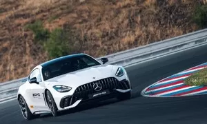 Co umí Mercedes, když ho pustíte z řetězu? AMG Experience je ta nejlepší řidičská terapie 