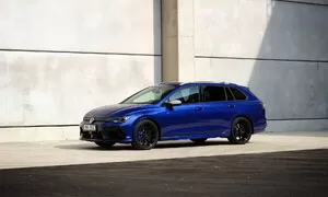 Recenze & testy: Volkswagen Golf R Variant: Na nákupy, na okresky i na okruh