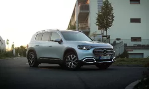 Recenze & testy: Mercedes-Benz GLB 350 4MATIC electric: Rodina se ráda za svým cílem vydá tou delší cestou