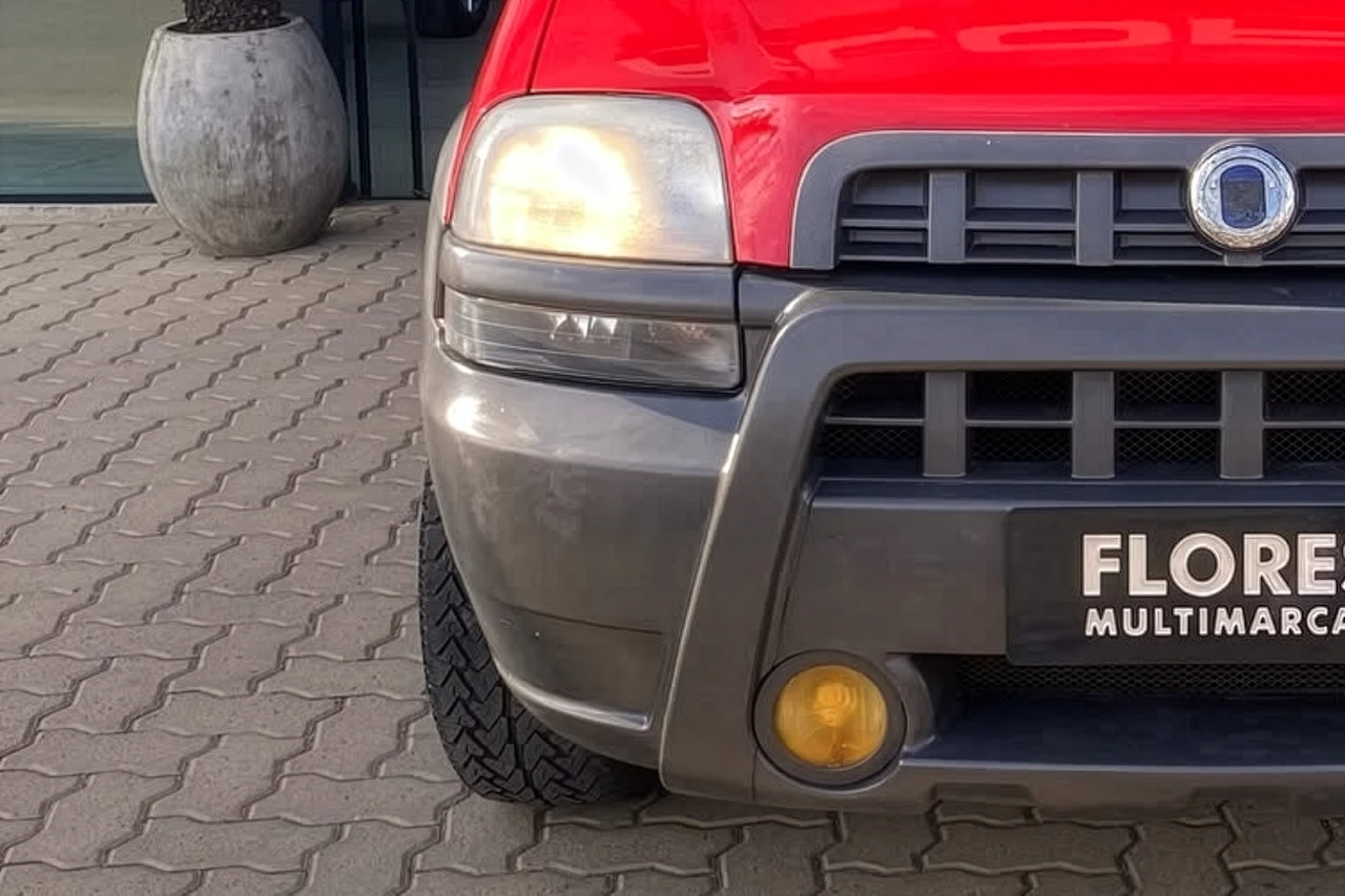 Fiat Dobló Adventure | Foto: Flores Multimarkas