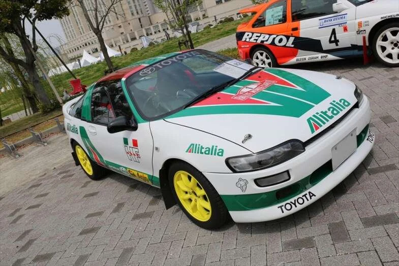 Toyota Sera v barvách rallyového týmu Alitalia | Zdroj: https://gazoo.com/column/daily/17/04/29/