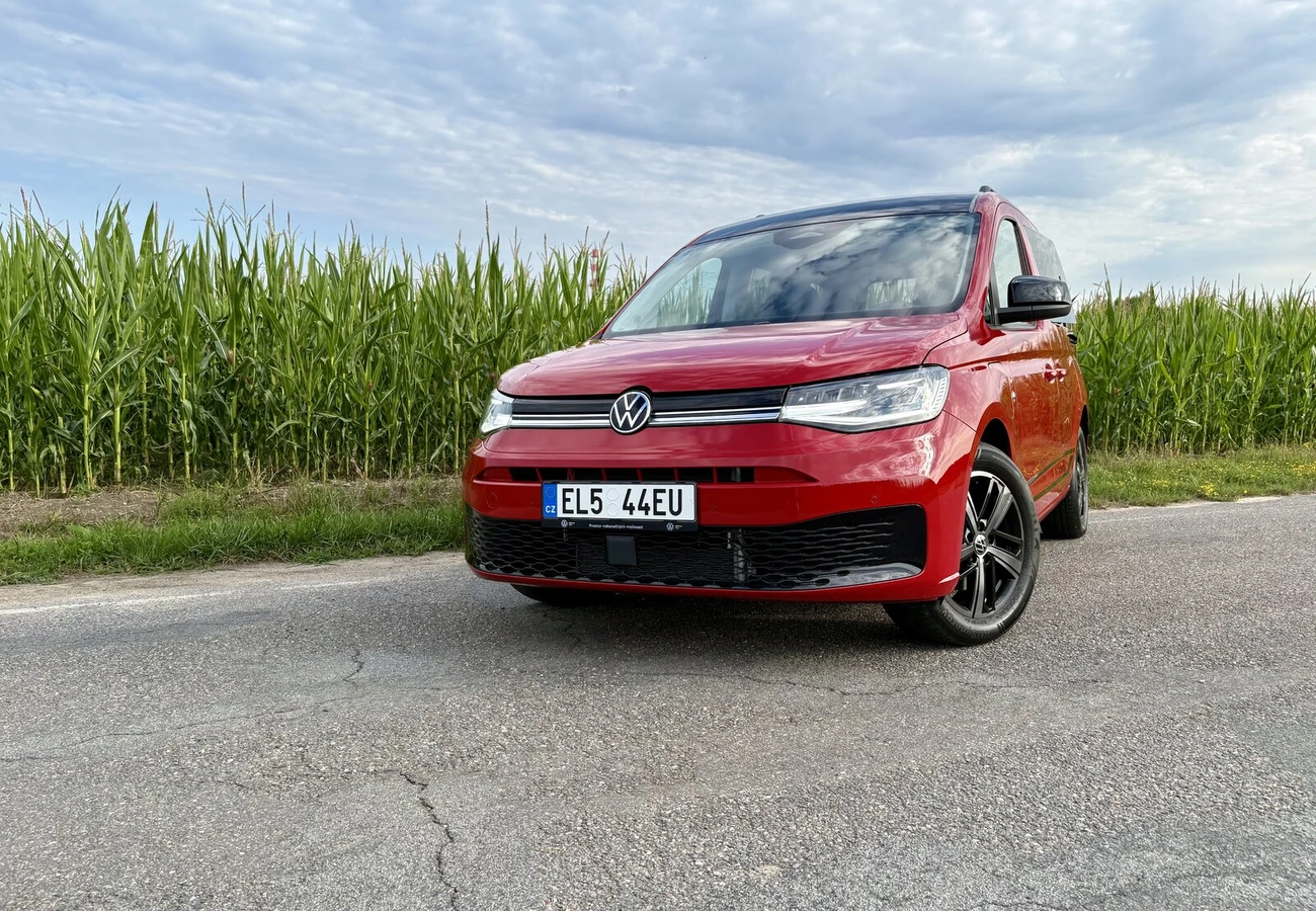 Volkswagen Caddy eHybrid: Přes týden pracant, o víkendu rodinný typ