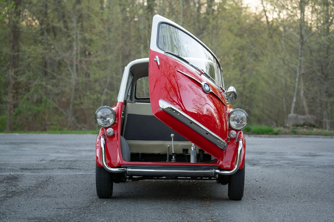 Bonhams | cars.bonhams.com