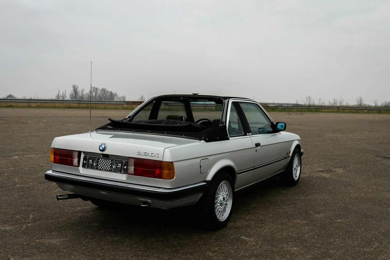 Collecting Cars | collectingcars.com