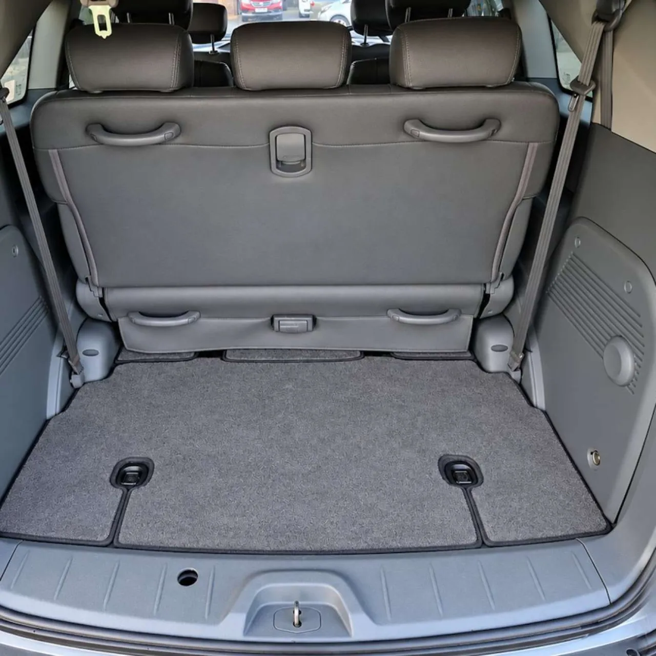 SsangYong Rodius | Foto: SJ Rayner Cars