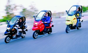Historie, V jedné stopě: BMW C1: Skútr, který chtěl nabídnout bezpečnost automobilu