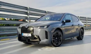 Recenze & testy: BMW iX M70 sDrive: Luxusní rychlovlak z Mnichova