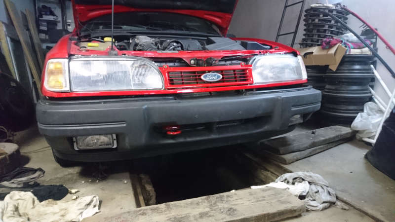 krasavica, nárazník už definitivně na autě