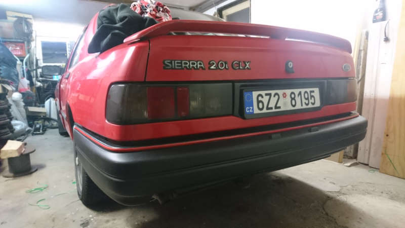 červenej pásek nasazený