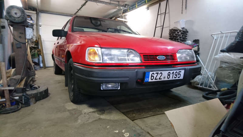 červenej pásek nasazený