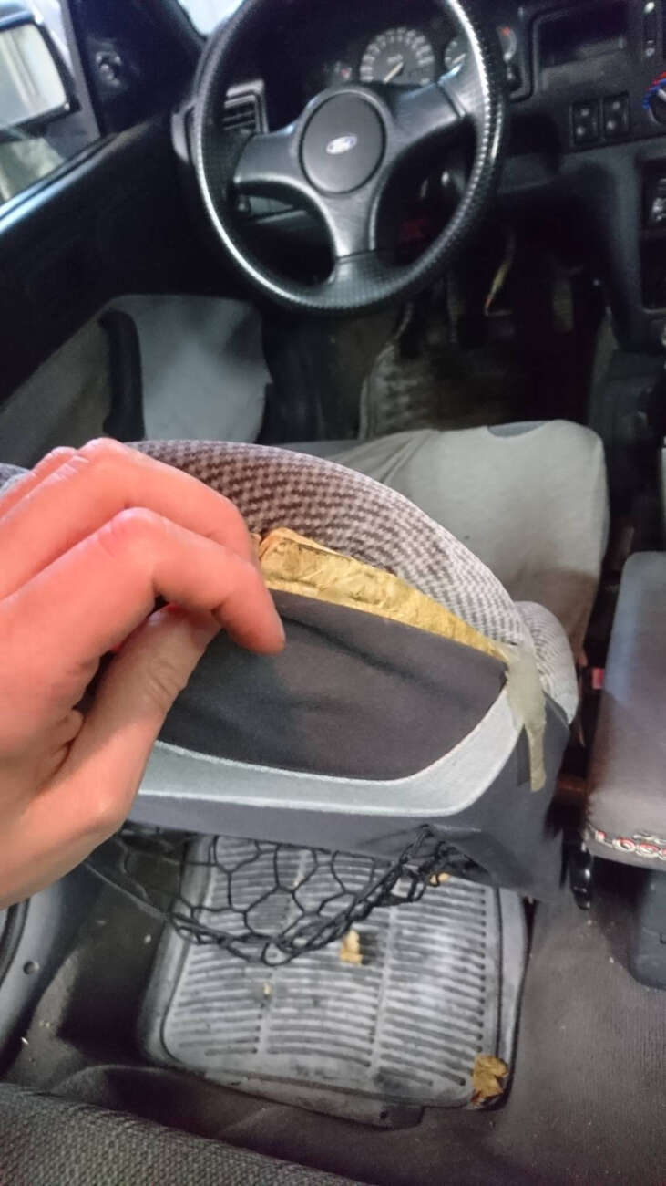 rozpadající se interiér