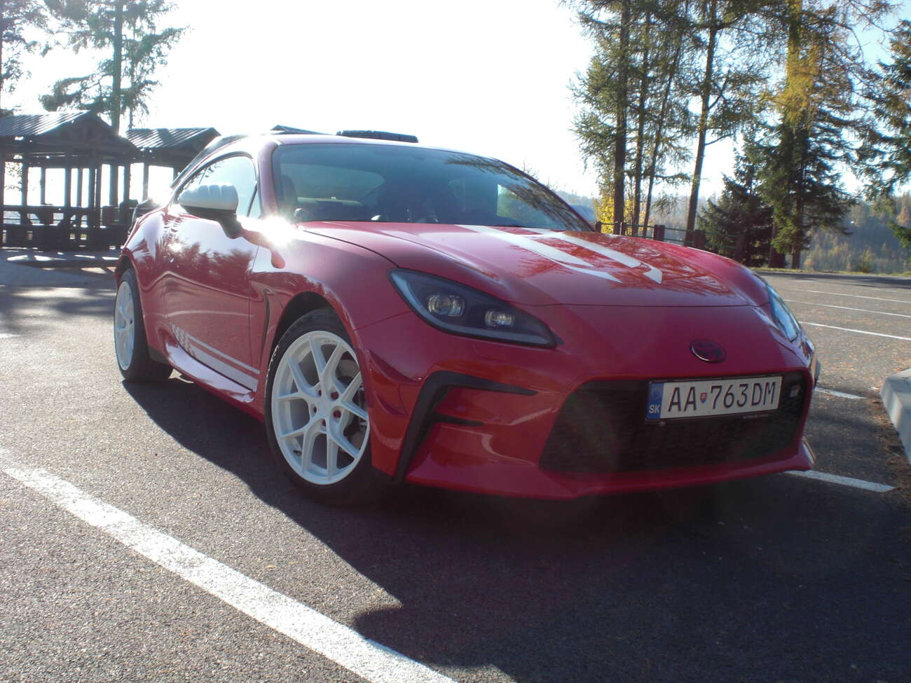 pohľad zpredu - aerospäťáky a krídelká vpredu