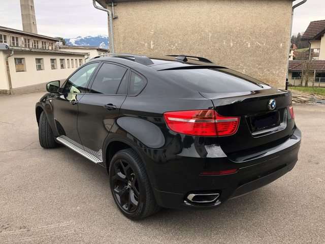 X6 je vysoká asociace s kupé se nekoná.