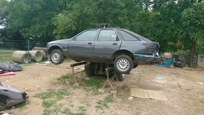 Je čas si Sierru zvednout a mrknout na podvozek