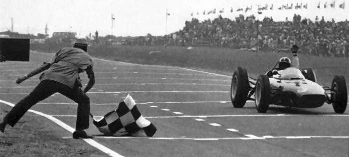 Hill se stává poprvé mistrem světa, Velká cena Jihoafrické republiky, 1962.