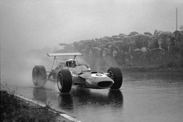 Jackie na cestě za vítězstvím v Matře MS10, Nürburgring, 1968