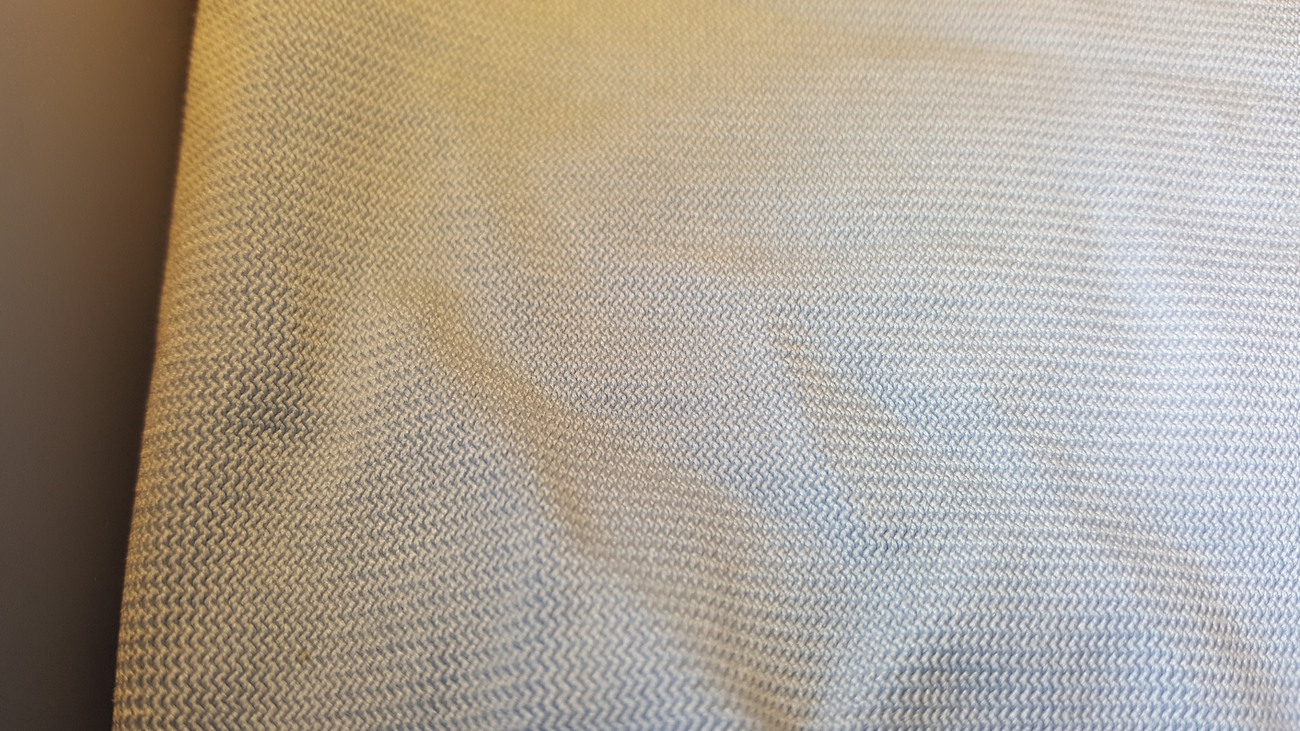 Mikrovláknová utěrka na okna s jinou texturou