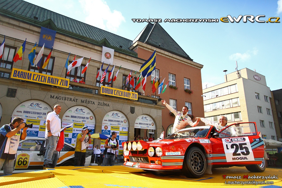 Volta s hybridem na startu