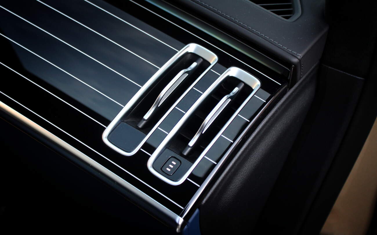 autor: Tomáš Strach