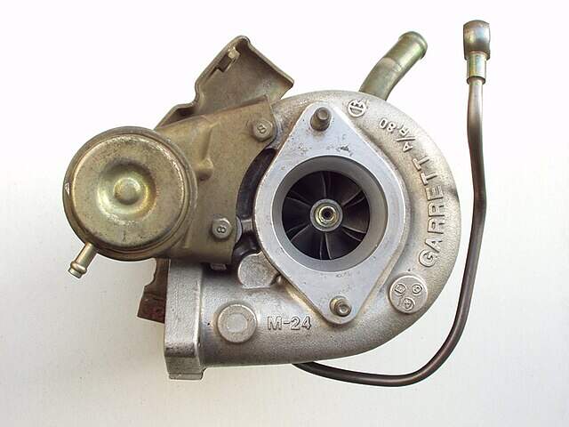 Creative Commons Attribution-Share Alike 3.0 ギャレット製のターボチャージャー。投稿者撮影  Pippi