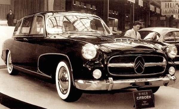 Citroën 15/6 H Présidentielle, Charbonneaux et Franay, zdroj: follesetglorieuses.com   