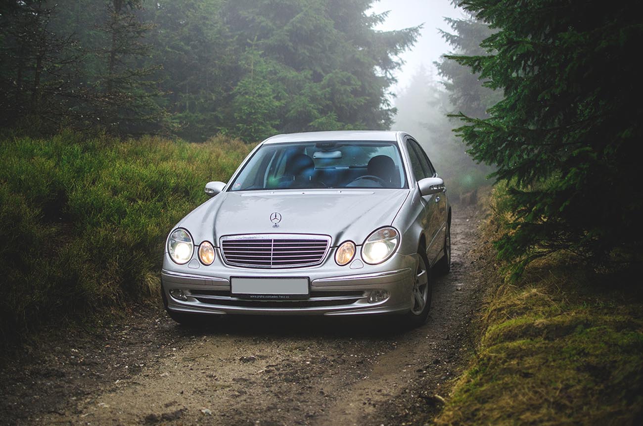 Mercedes E-class W211 320CDI 2003 front