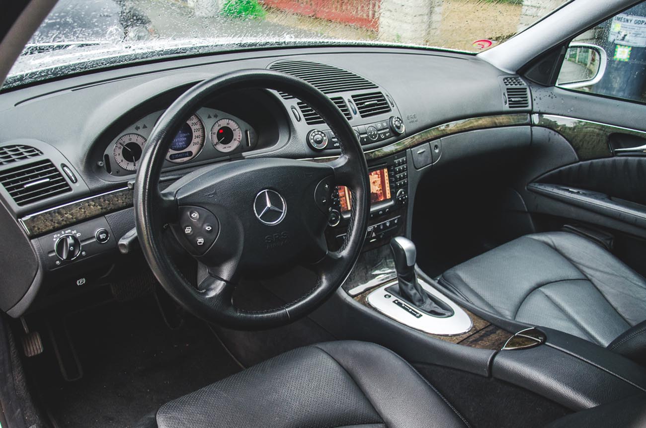 Mercedes E-class W211 320CDI 2003 interior black