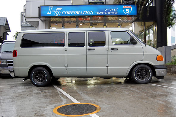 High-Speed-Molester-Van-5