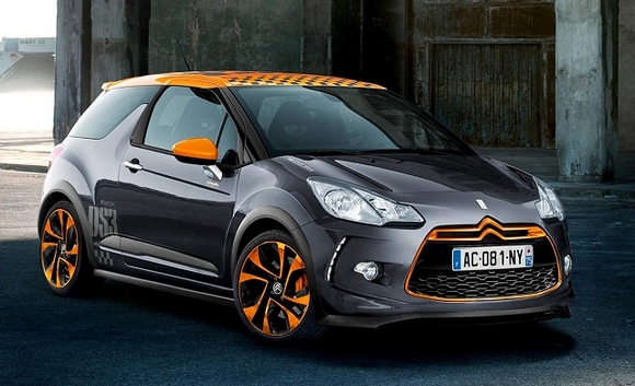 2010-Citroen-DS3-Racing-Limited-Edition-Front-Side-View