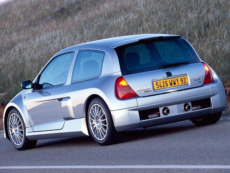 renault_clio_v6_09